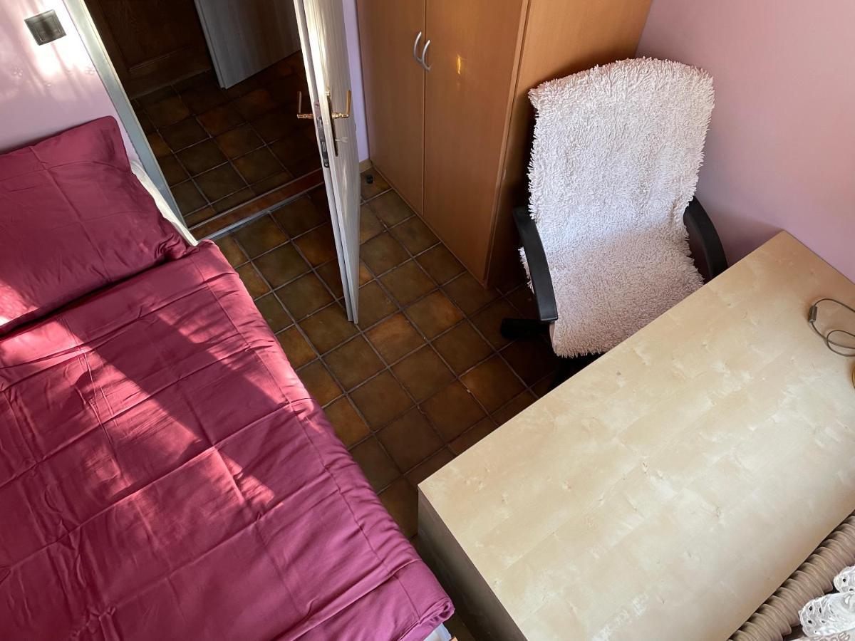 Suburb Hostel Purkersdorf Ngoại thất bức ảnh